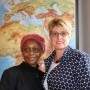 Dr. Margaret Obaga von Mission Eine Welt (re.) und EFB-Vorstandsmitglied Katharina Geiger 