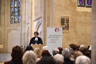 Bischöfin Dr. Beate Hofmann bei ihrer Predigt am 2.2.2020 in St. Martha, Nürnberg